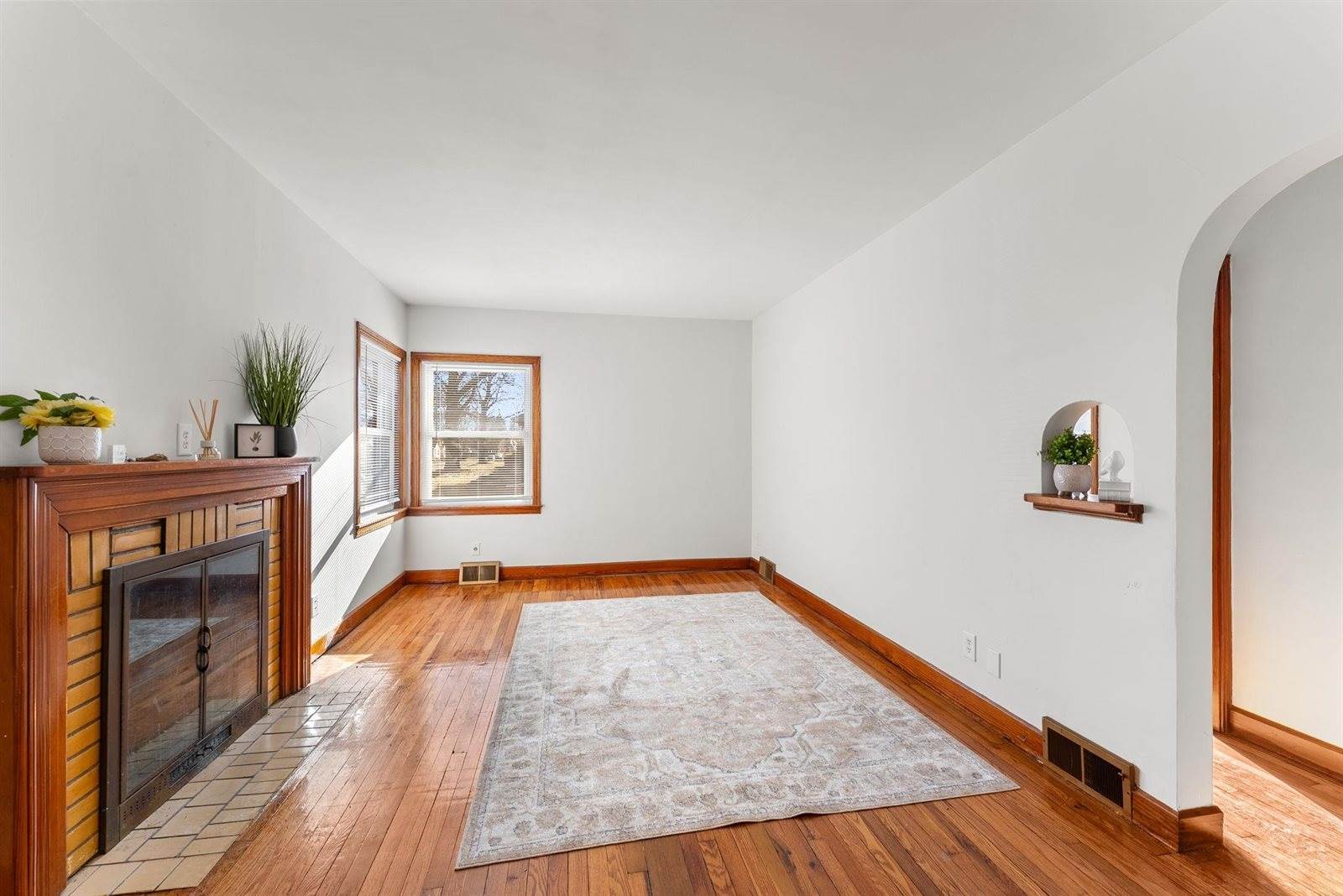 2341 33rd St Street, Moline, IL 61265