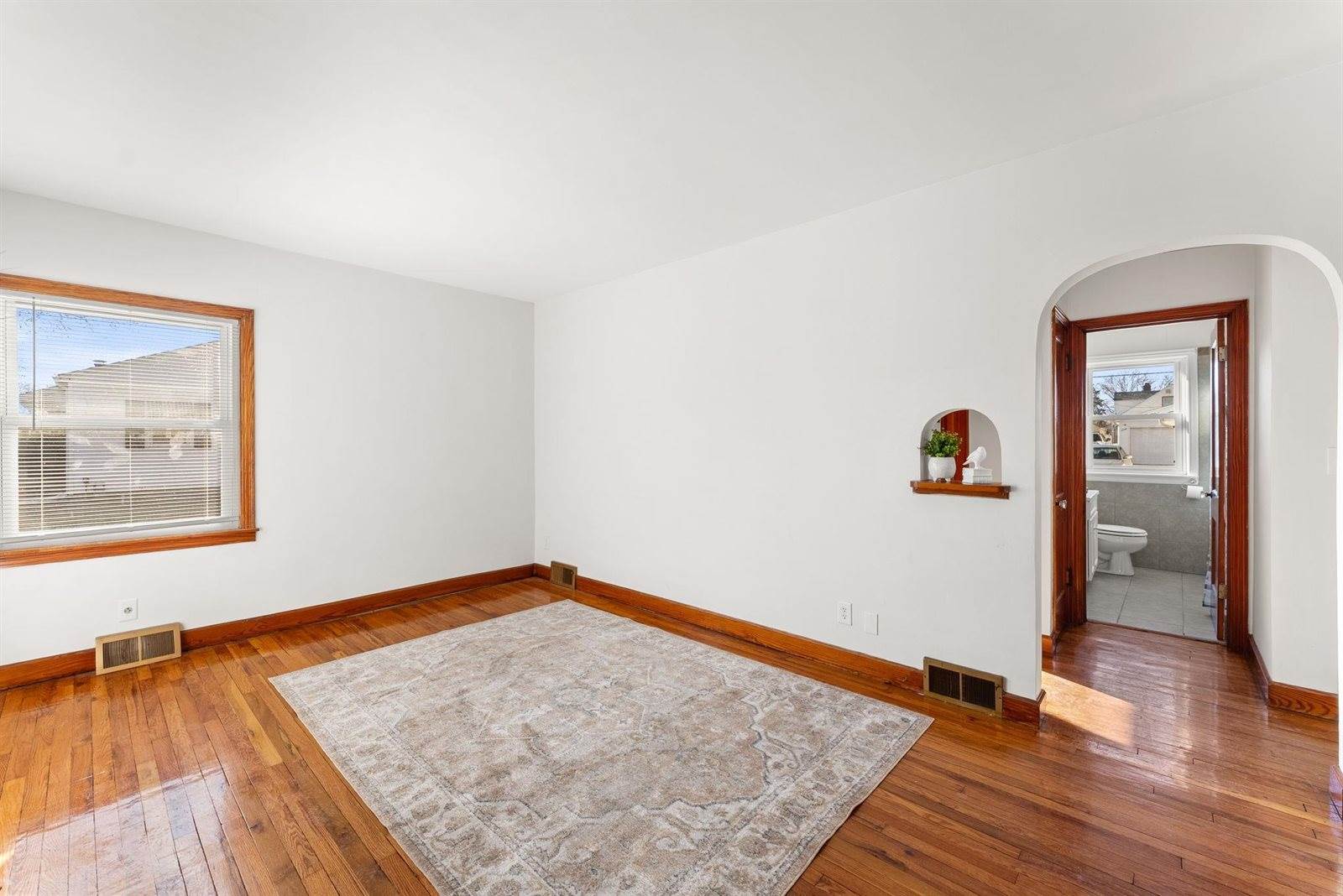 2341 33rd St Street, Moline, IL 61265