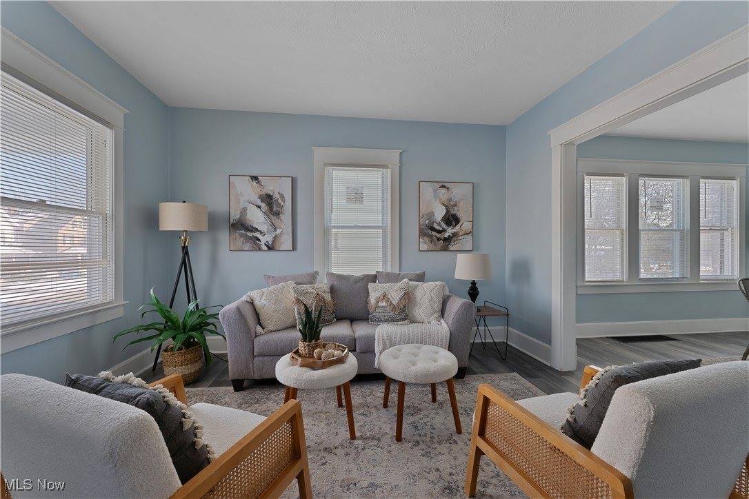 306 Maplewood Avenue, Struthers, OH 44471