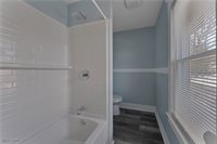 306 Maplewood Avenue, Struthers, OH 44471