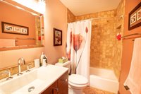 1776 NW 109th Court, Clive, IA 50325