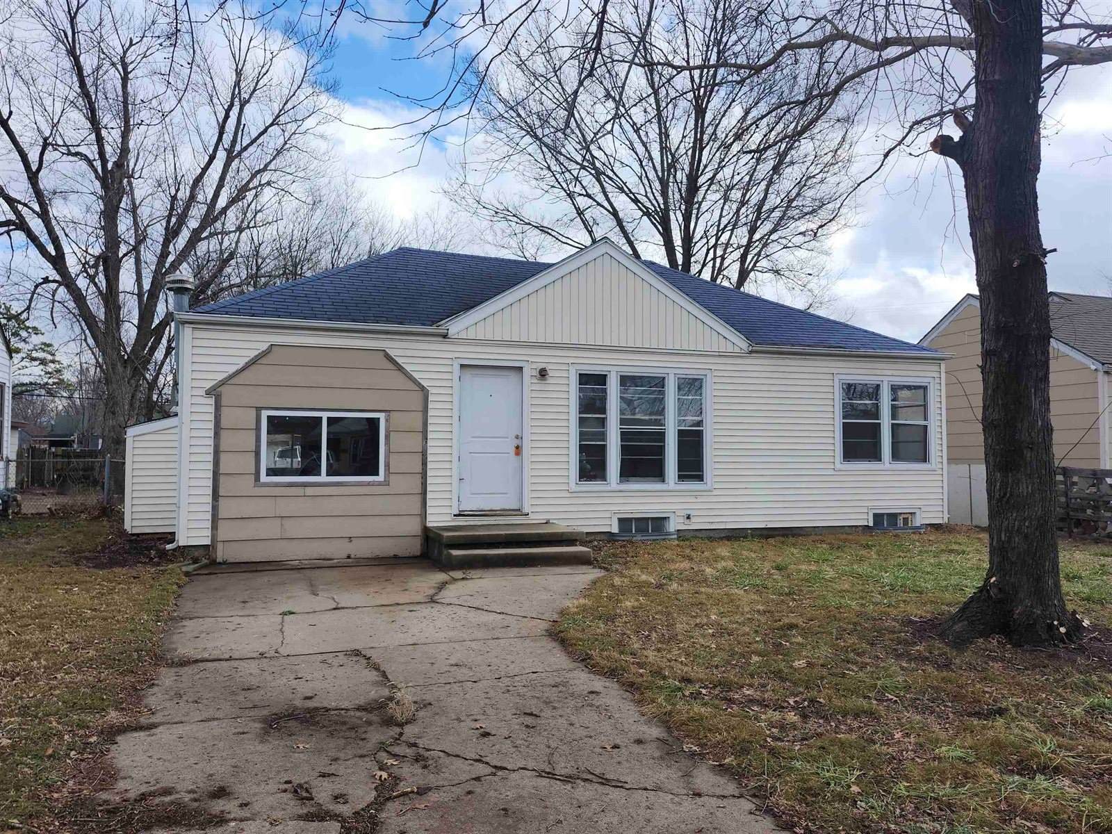 2342 South Mosley Ave, Wichita, KS 67211