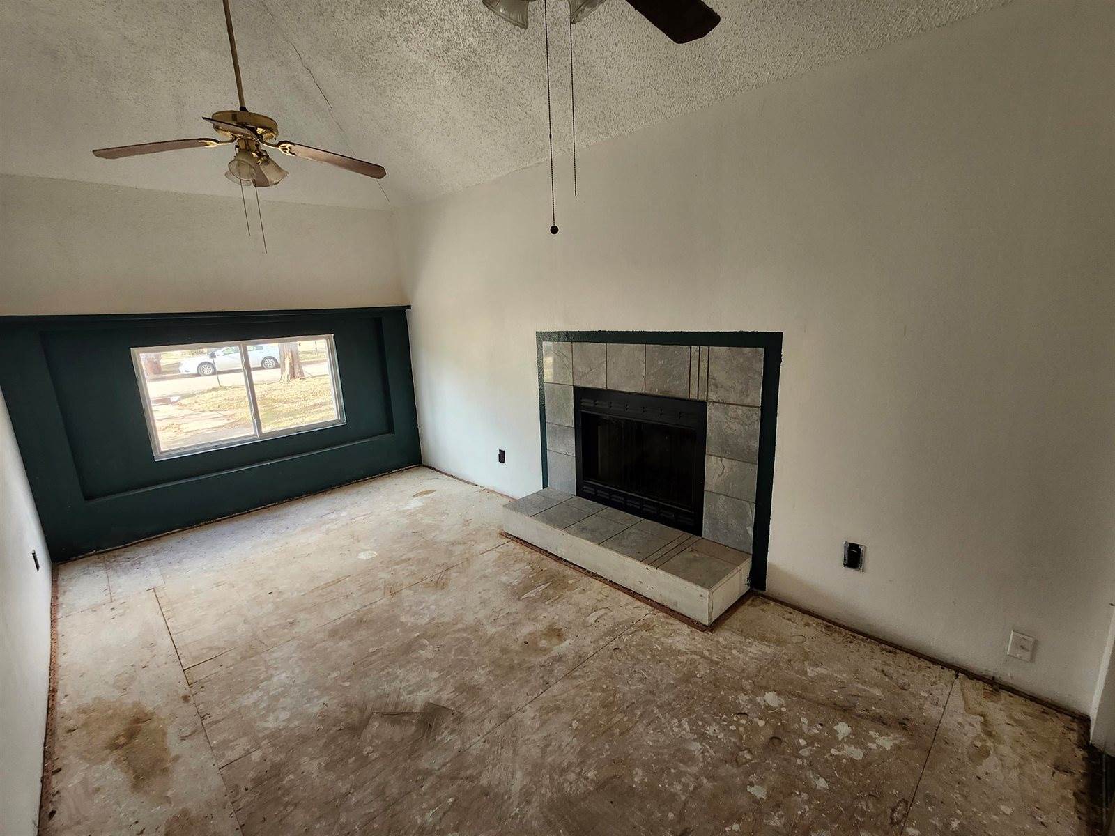 2342 South Mosley Ave, Wichita, KS 67211