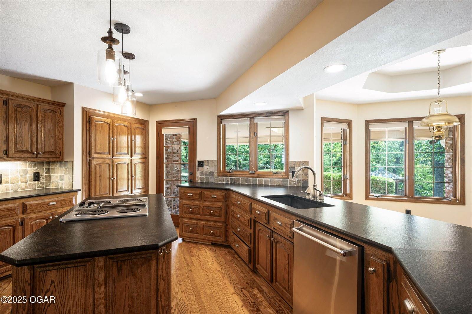 712 West 42nd Street, Joplin, MO 64804