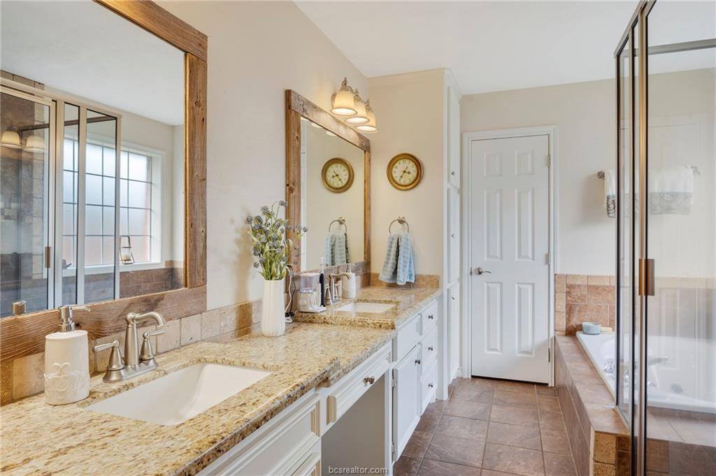 4906 Winchester Drive, Bryan, TX 77802