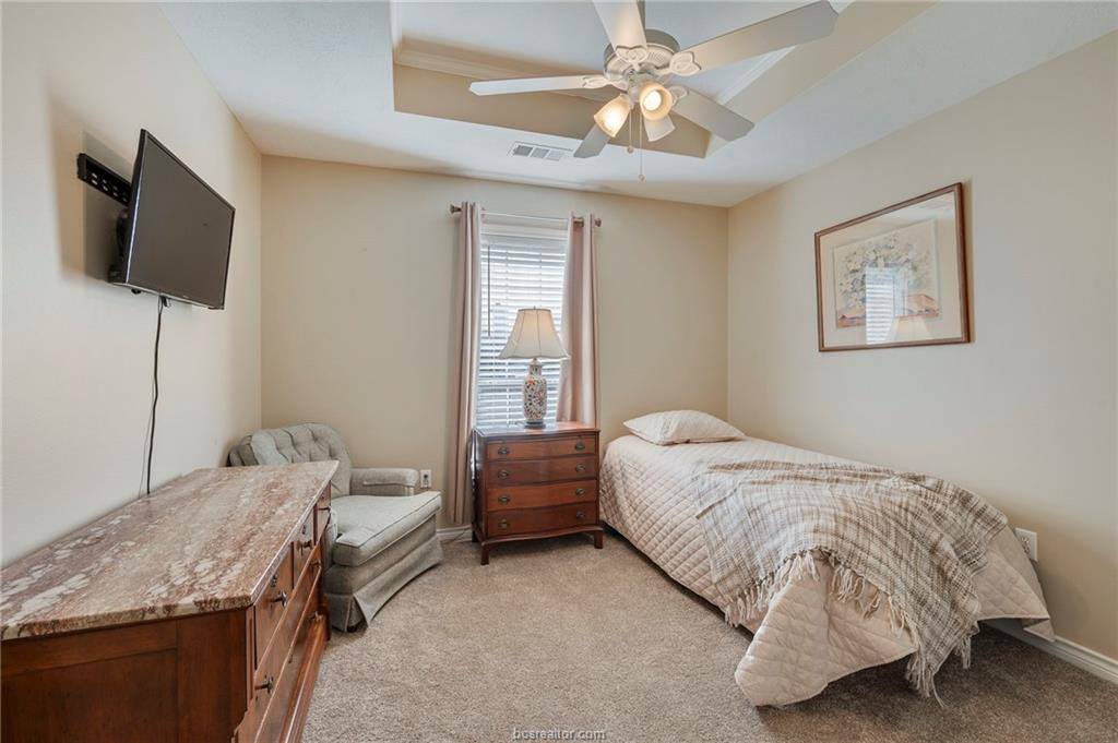 4906 Winchester Drive, Bryan, TX 77802