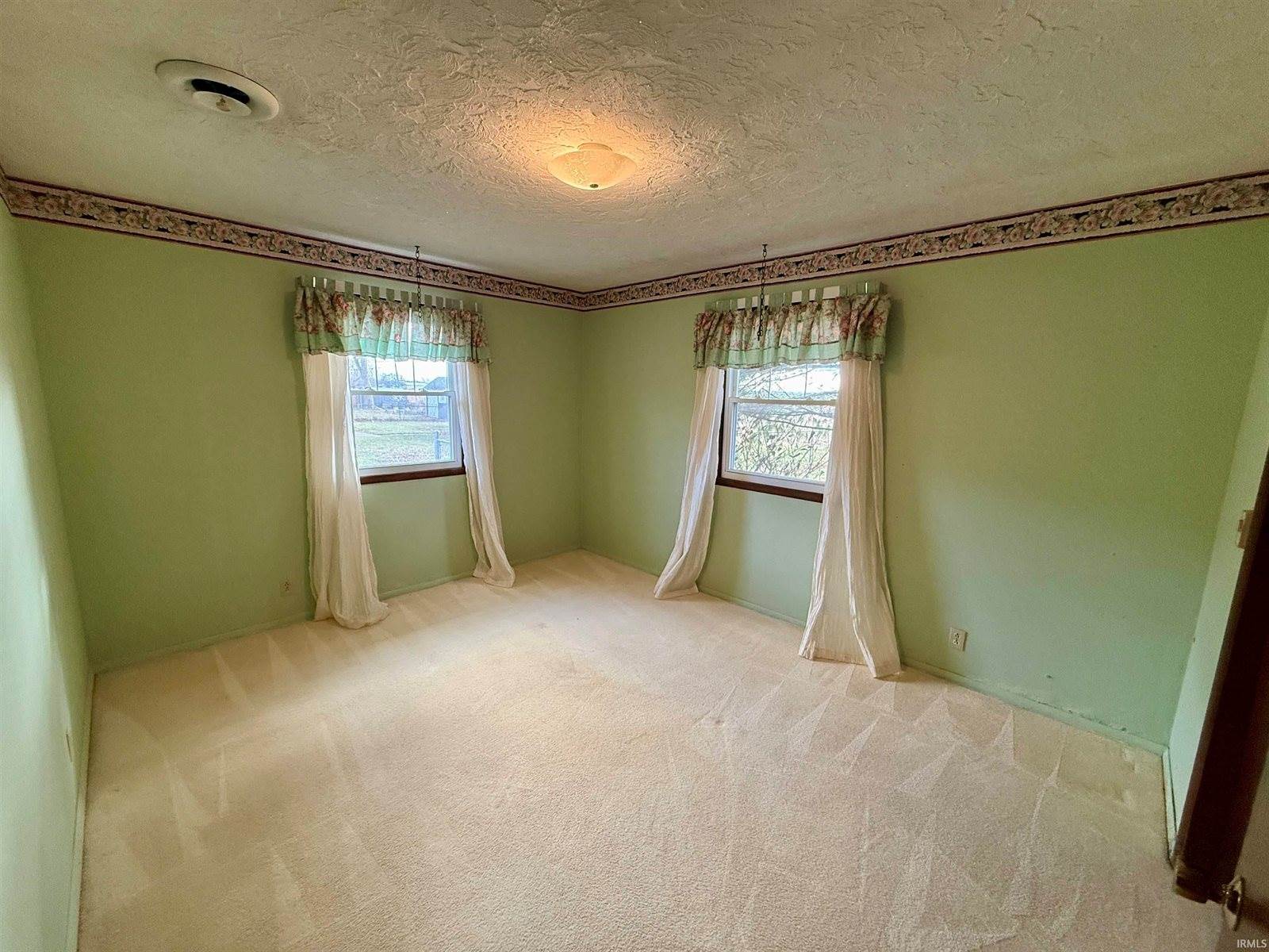 3005 W Sunblest Drive, Muncie, IN 47302