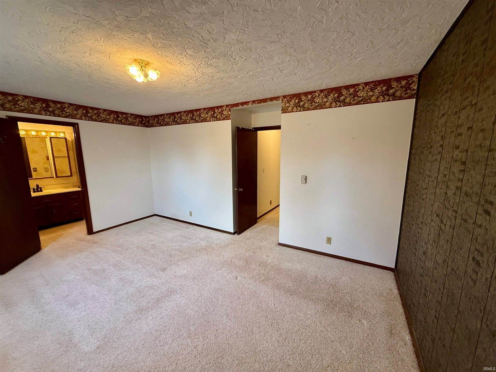 3005 W Sunblest Drive, Muncie, IN 47302