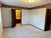 3005 W Sunblest Drive, Muncie, IN 47302