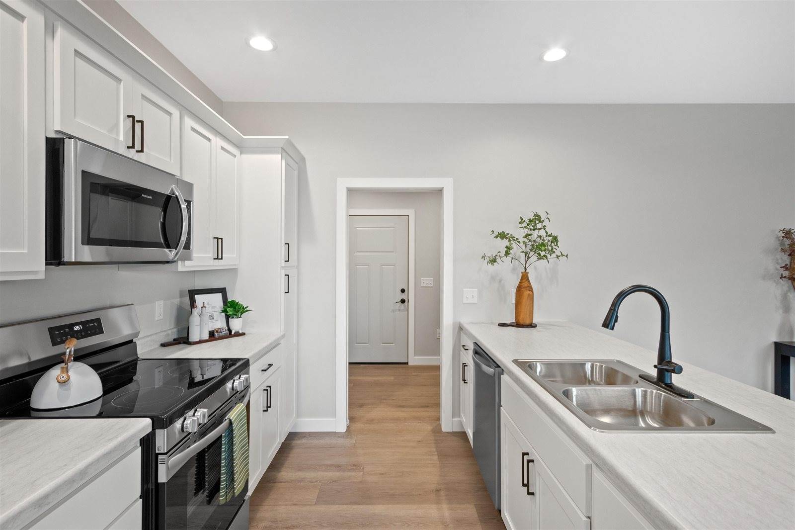 125 Bennington Court, Plover, WI 54467