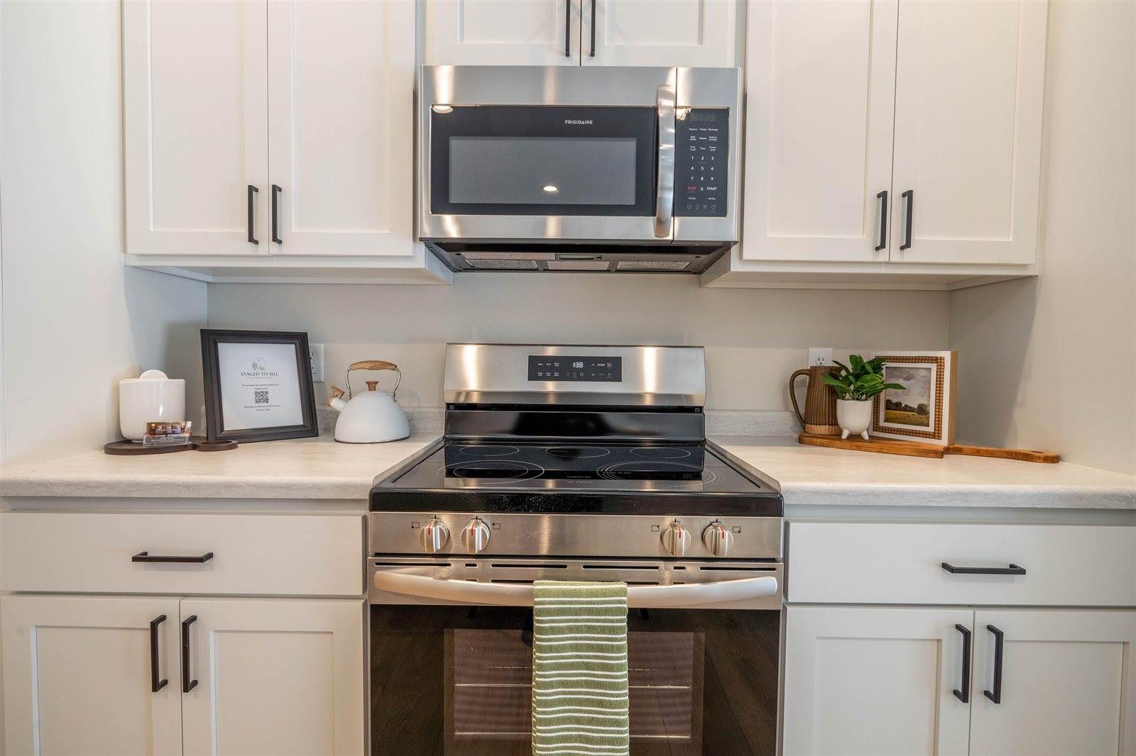 126 Bennington Court, Plover, WI 54467