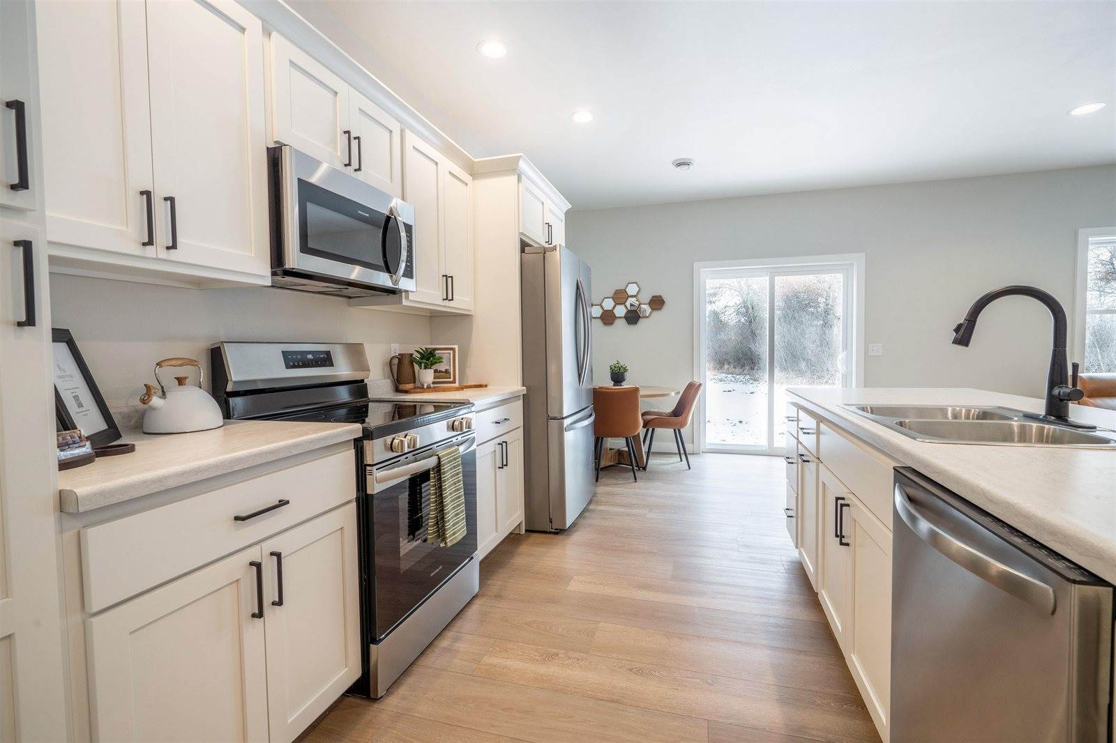 126 Bennington Court, Plover, WI 54467