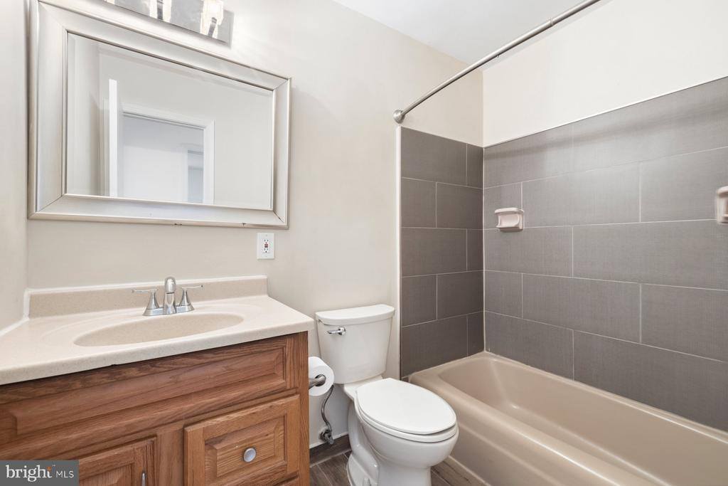 11733 Becket Street, Potomac, MD 20854