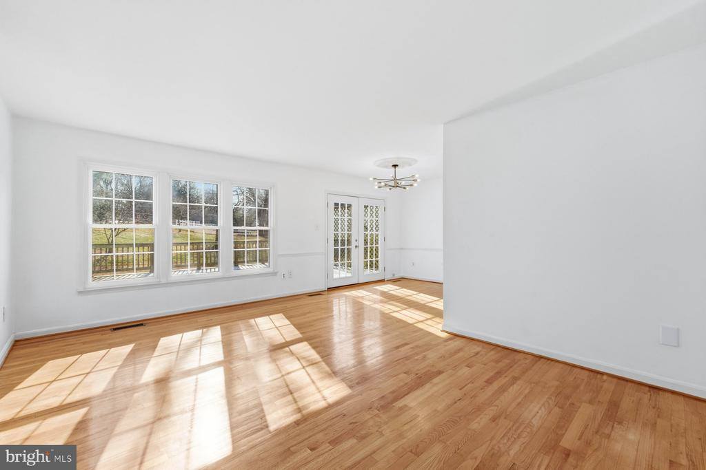 11733 Becket Street, Potomac, MD 20854