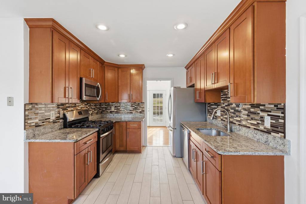 11733 Becket Street, Potomac, MD 20854