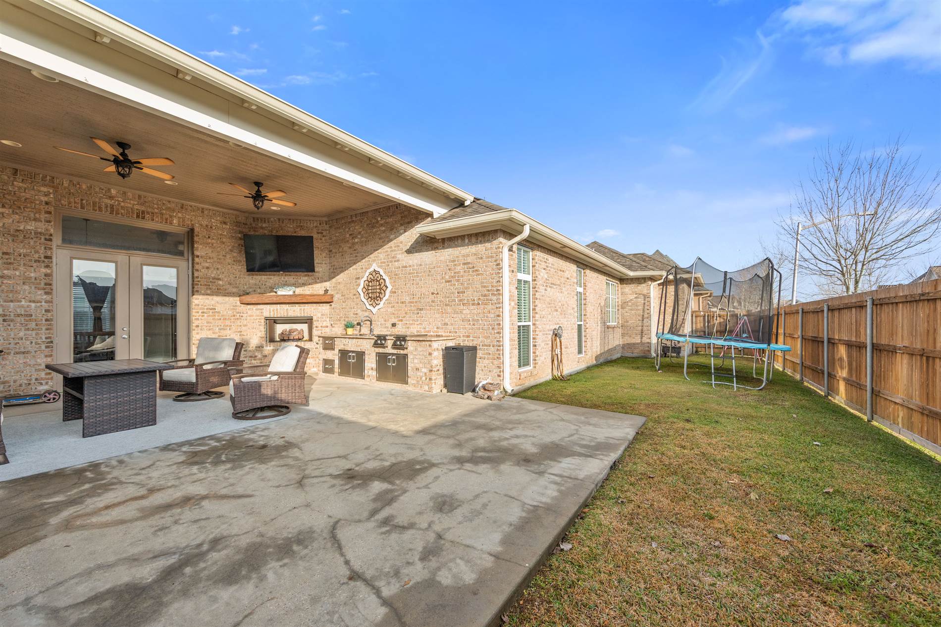 207 Flores Court, Lafayette, LA 70507