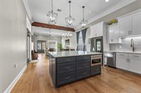 207 Flores Court, Lafayette, LA 70507