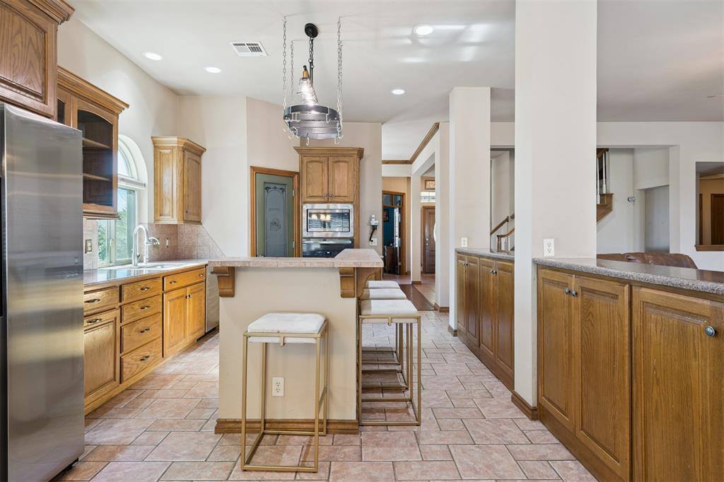 6796 Stone Valley Drive, Edmond, OK 73034