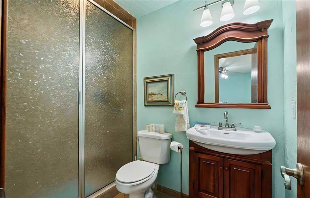 6796 Stone Valley Drive, Edmond, OK 73034