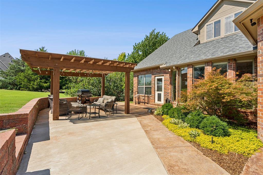 6796 Stone Valley Drive, Edmond, OK 73034