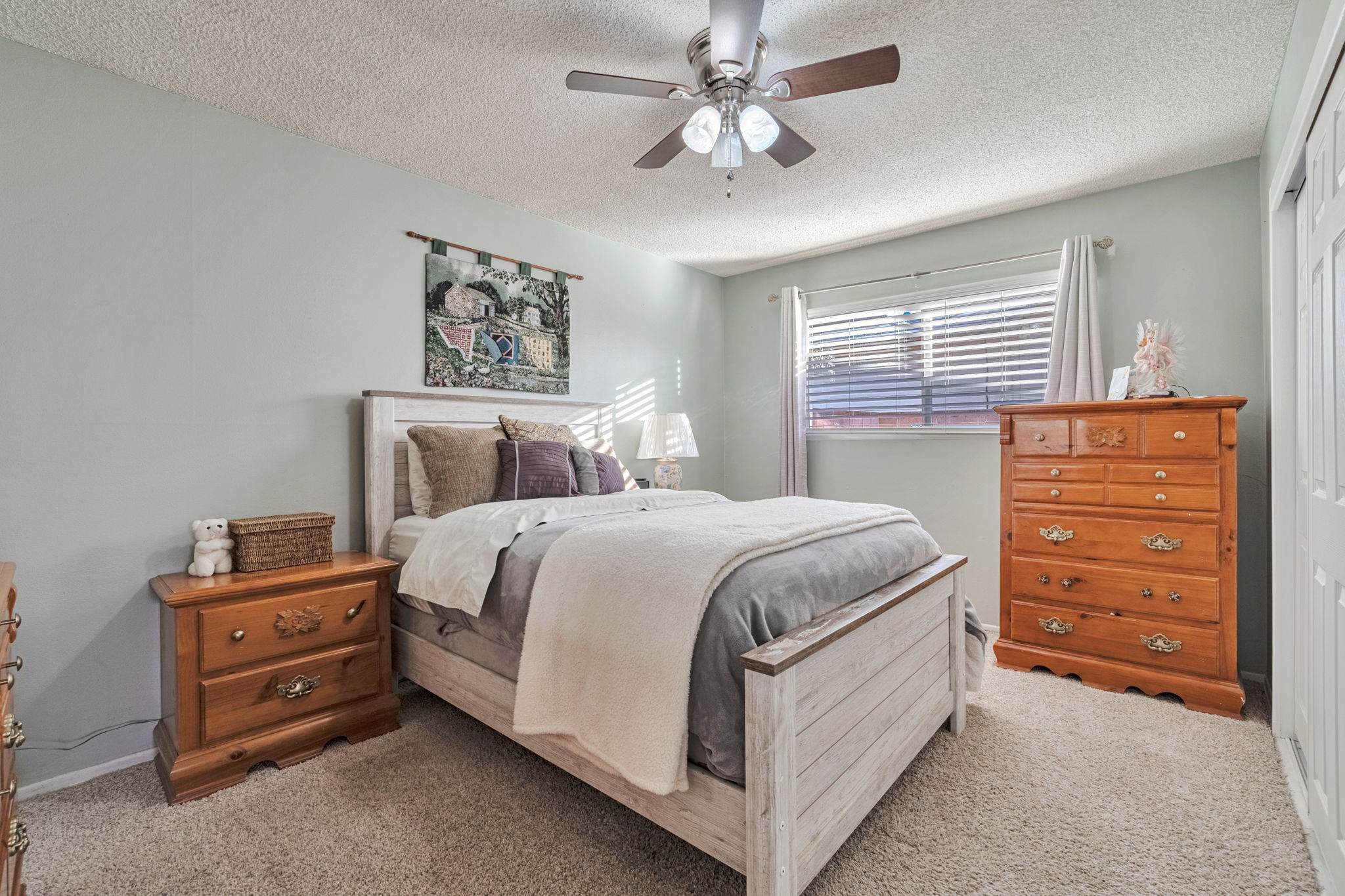 38657 30th St E, Palmdale, CA 93550