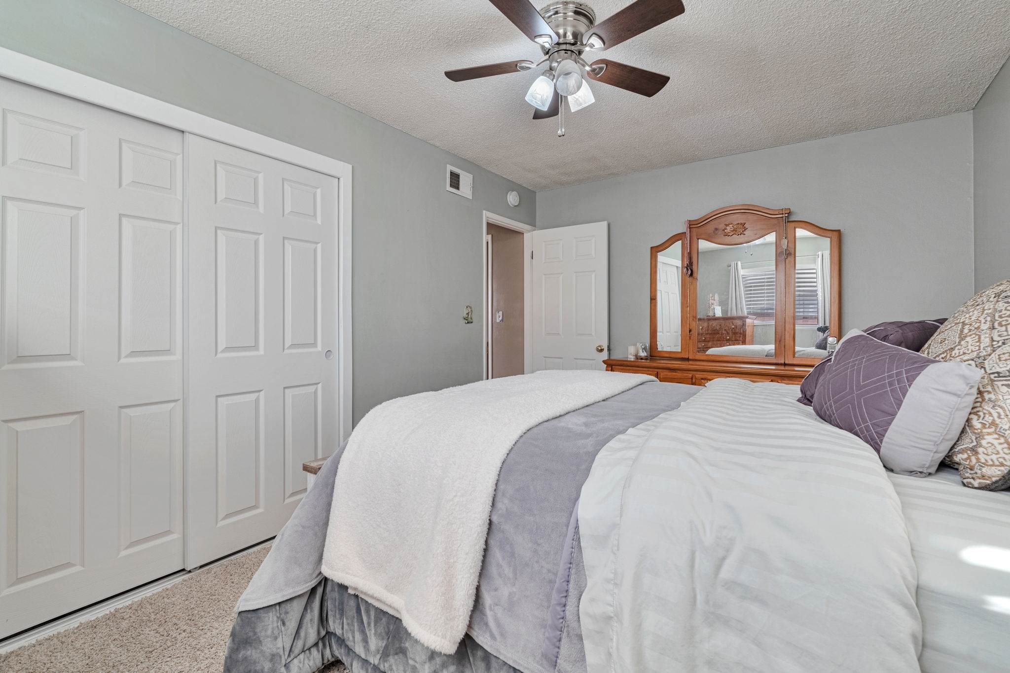 38657 30th St E, Palmdale, CA 93550