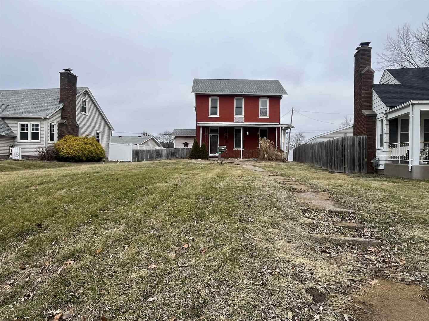 3302 Rockingham Rd Road, Davenport, IA 52802