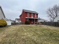 3302 Rockingham Rd Road, Davenport, IA 52802