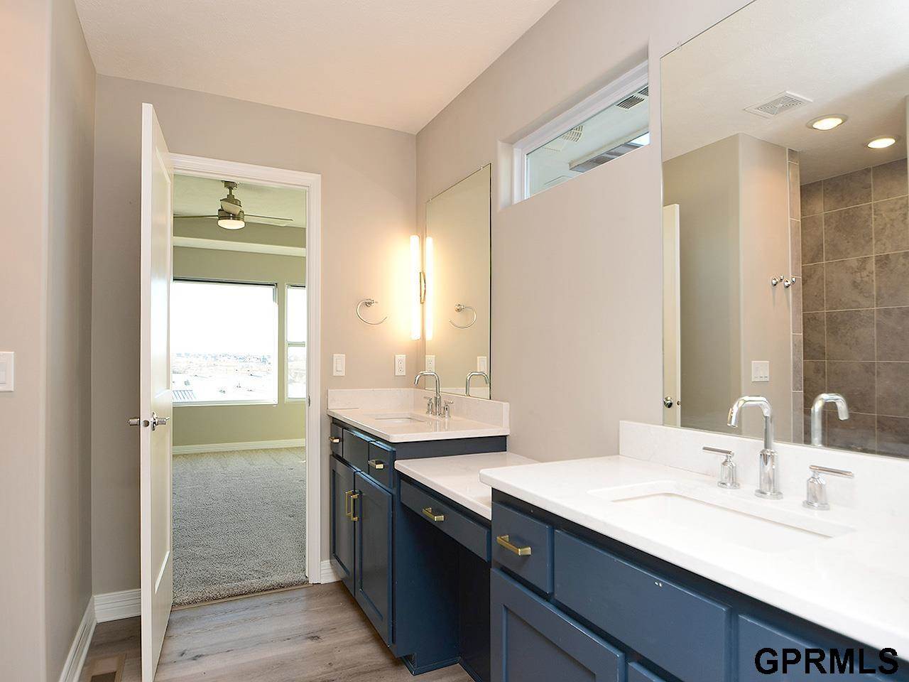 18421 Merion Drive, Omaha, NE 68136