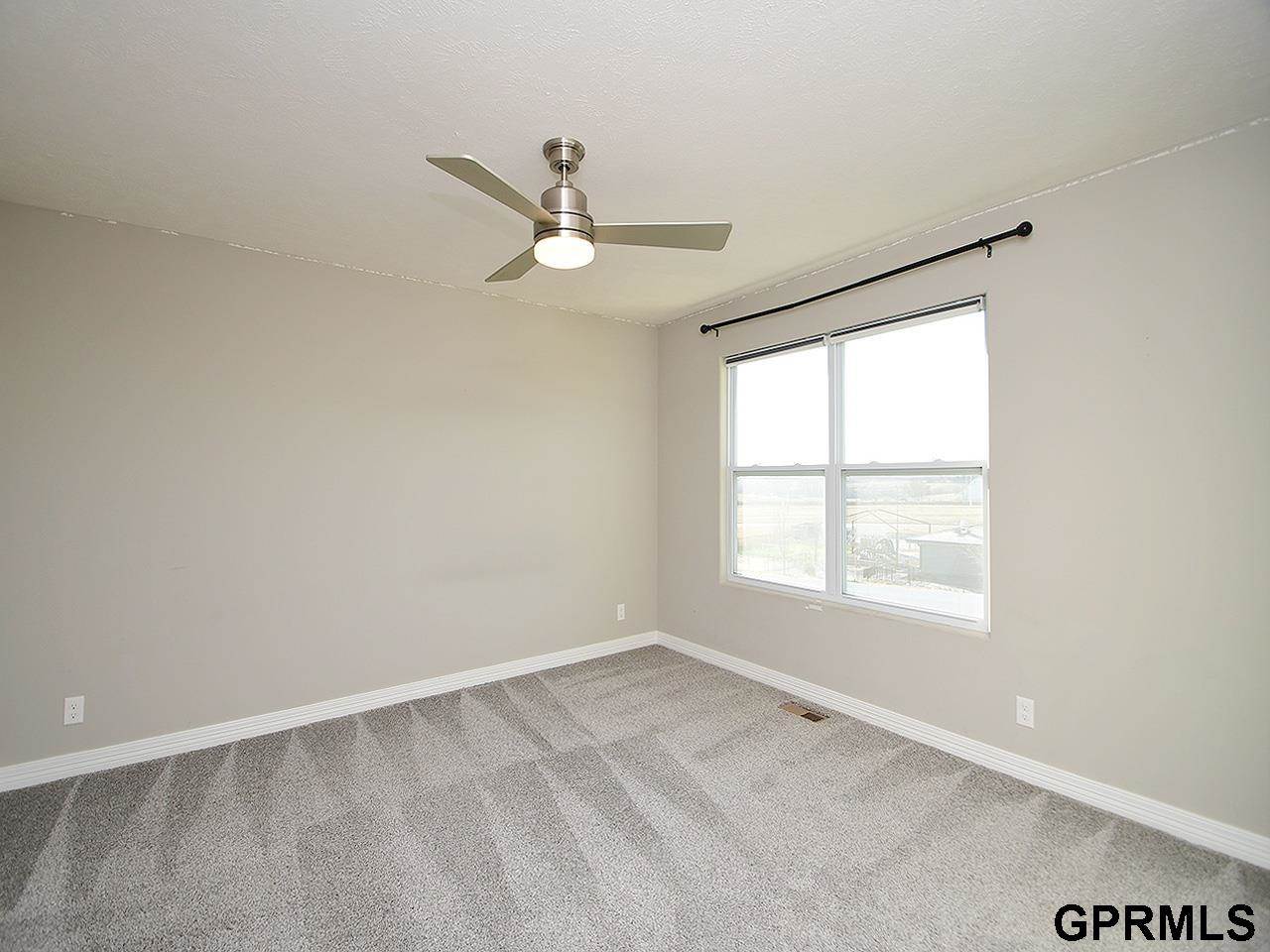 18421 Merion Drive, Omaha, NE 68136