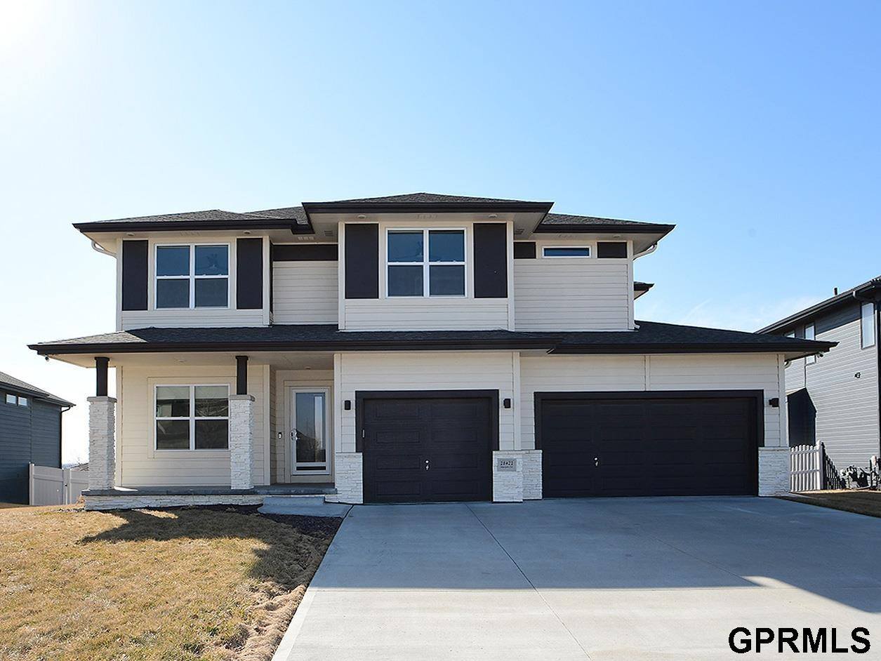 18421 Merion Drive, Omaha, NE 68136