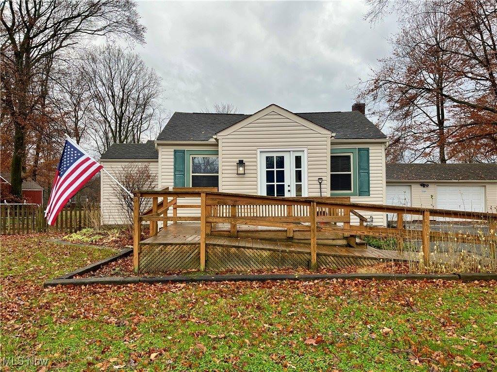 5589 Middletown Road East, New Middletown, OH 44442