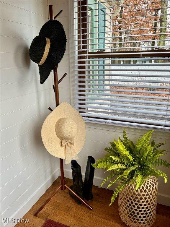 5589 Middletown Road East, New Middletown, OH 44442