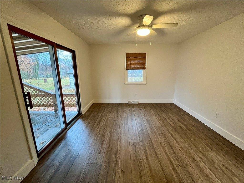 5589 Middletown Road East, New Middletown, OH 44442