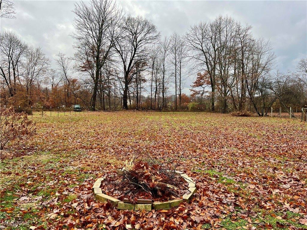 5589 Middletown Road East, New Middletown, OH 44442