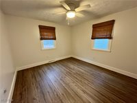 5589 Middletown Road East, New Middletown, OH 44442