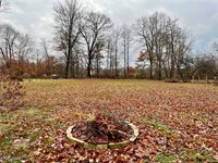 5589 Middletown Road East, New Middletown, OH 44442