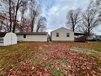 5589 Middletown Road East, New Middletown, OH 44442