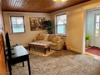 5589 Middletown Road East, New Middletown, OH 44442