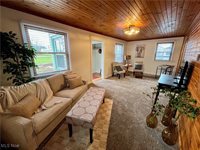 5589 Middletown Road East, New Middletown, OH 44442