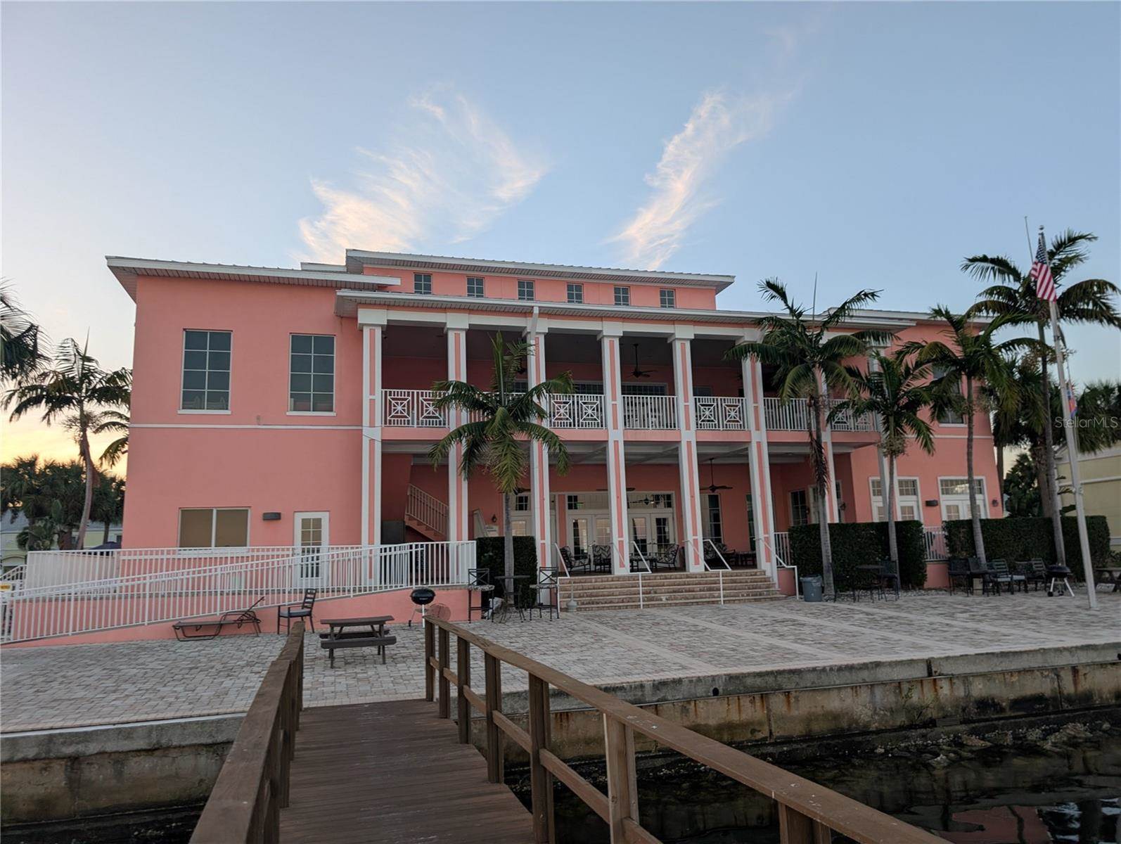 4957 Cobia Drive SE, Saint Petersburg, FL 33705