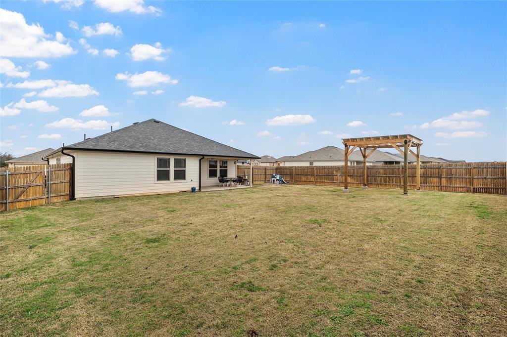 7200 Guadalupe Road, Waco, TX 76633