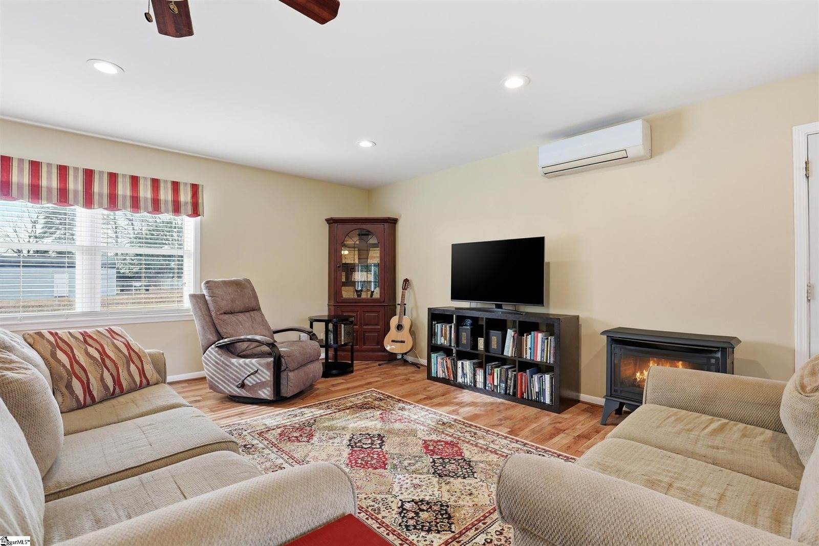 6404 Greenfield, Spartanburg, SC 29303