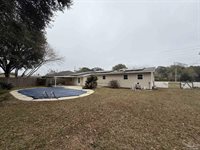 4175 Bell Ln, Pace, FL 32571