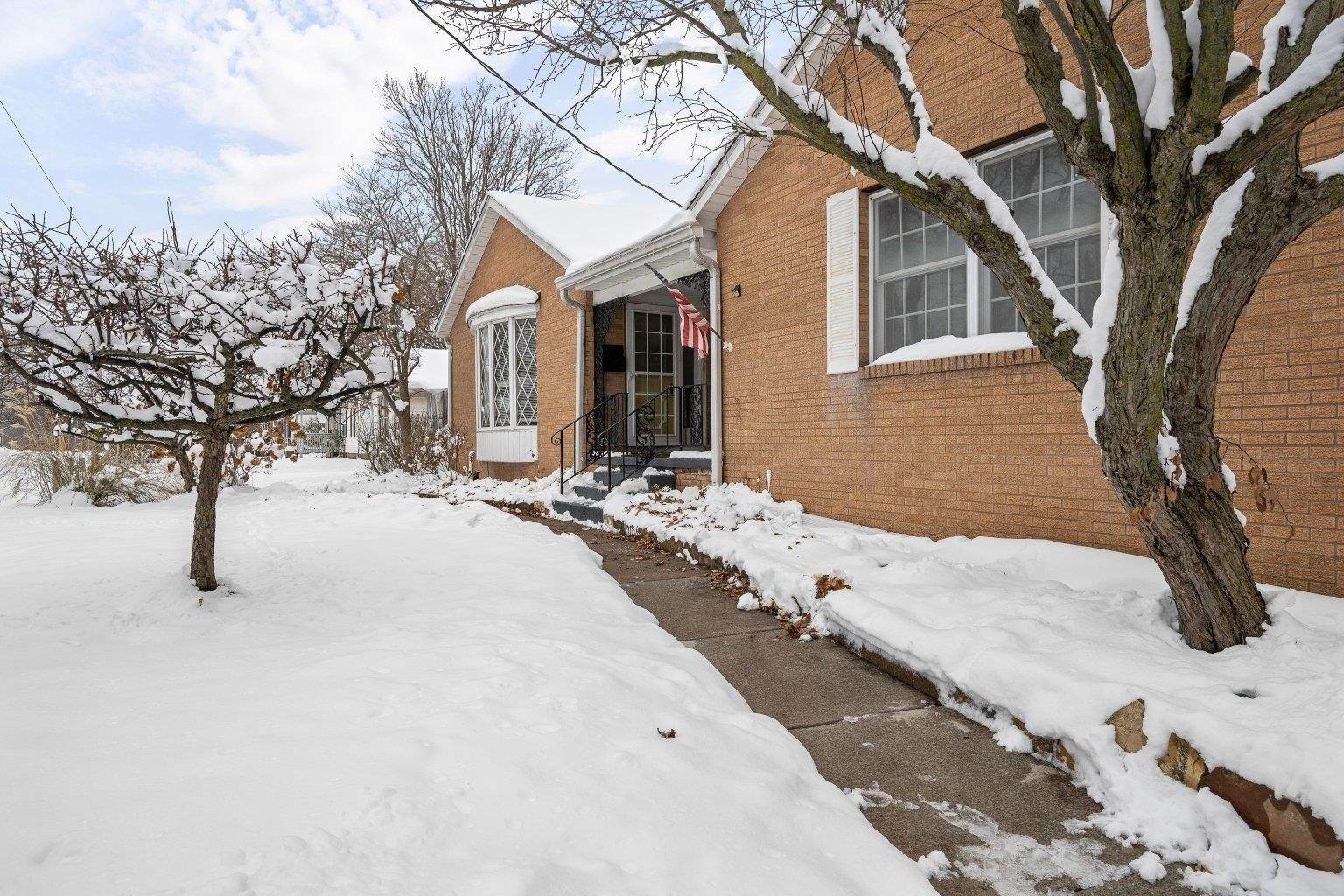 2701 47th Street, Moline, IL 61265