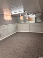 1115 Spruce Hills Drive, Bettendorf, IA 52722