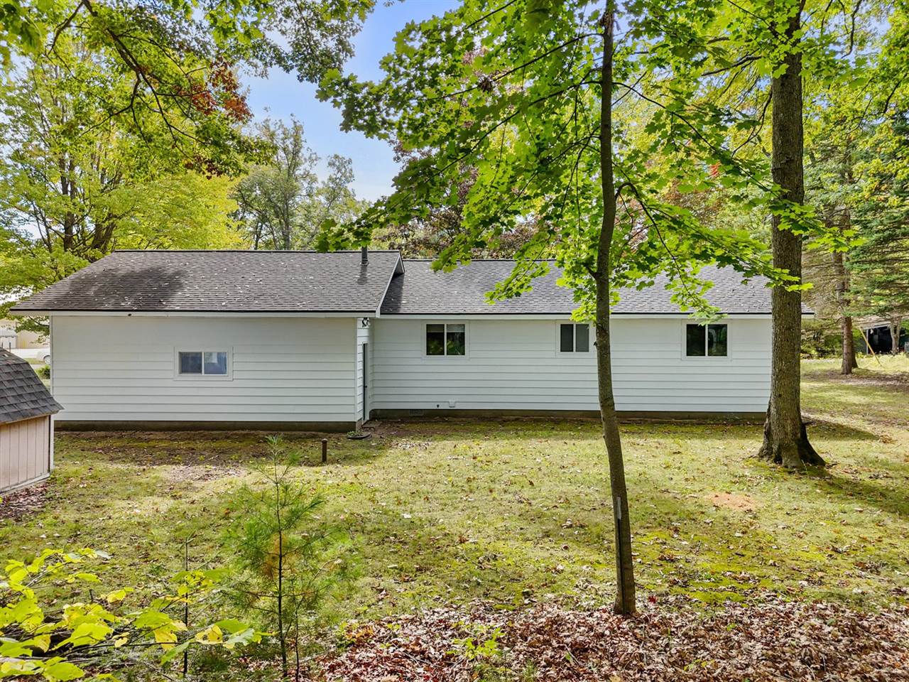 112 McKee Street, Houghton Lake, MI 48629