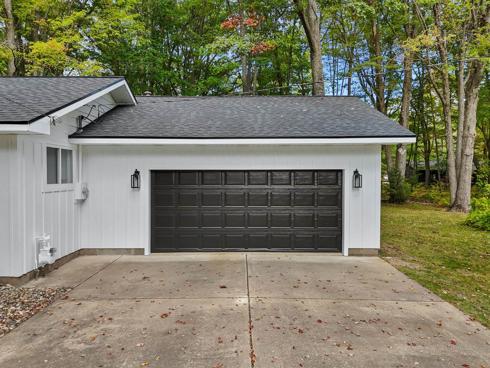 112 McKee Street, Houghton Lake, MI 48629