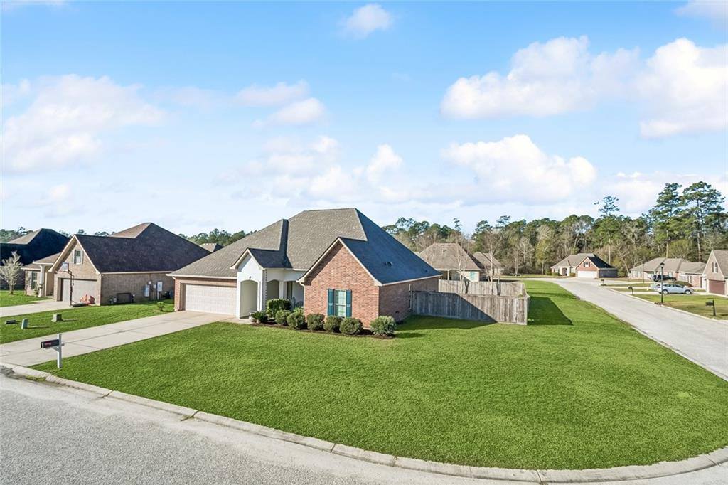 28373 Loiret Court, Ponchatoula, LA 70454