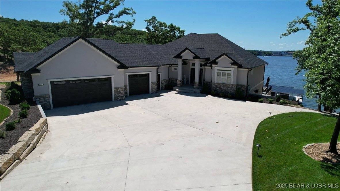 243 E Villages Estates Road, Sunrise Beach, MO 65079